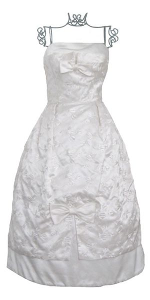 Natasha Bailie 1960's bow wedding dress, £200...