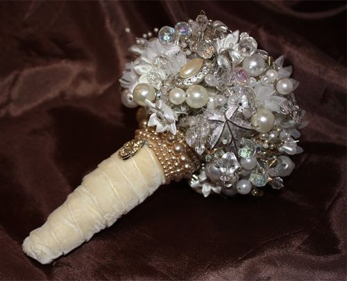Beautiful vintage bouquet, so very stunning...
