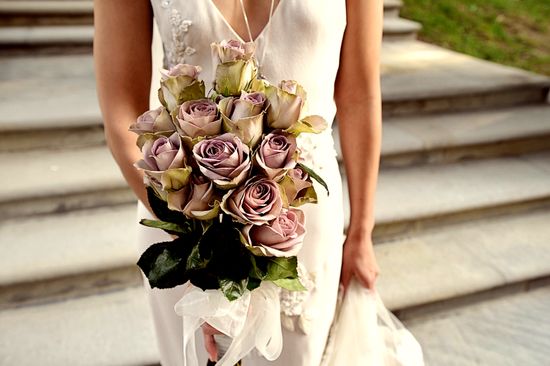Phuong & Gregory, a 1930's inspired wedding...gorgeous Dutch roses...