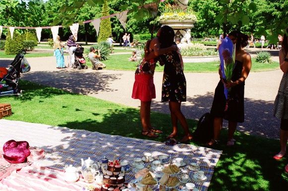 A Most Curious Party in the Park - Hen Party Picnics!