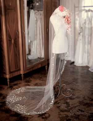 The Spring Leaves wedding veil, by Claire Pettibone...