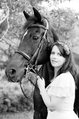 Cherish The Horse? ~ A Post-Wedding Photoshoot With a Difference - Photography by Julie Tinton...
