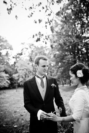 A 1960s Vintage Wedding Dress and Parisian Chic Wedding Celebration - Photography by Jodie Chapman...