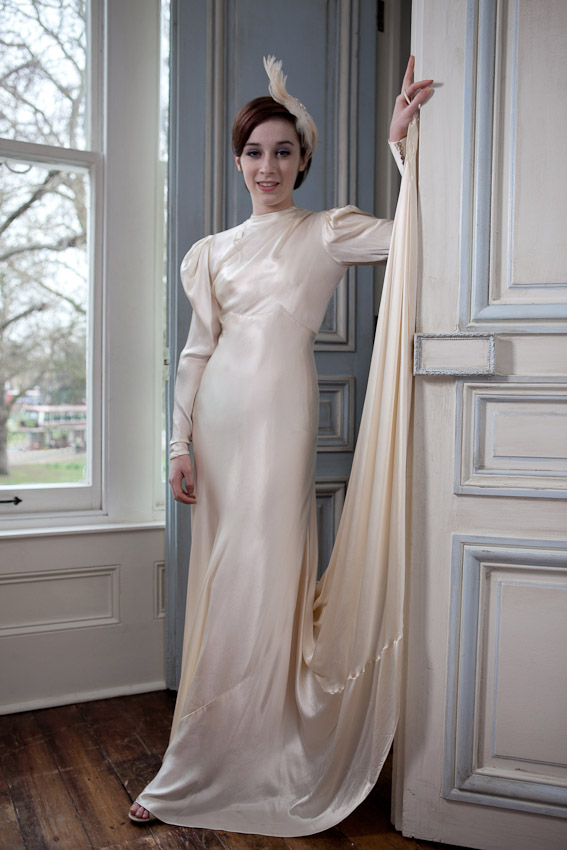 Vintage wedding dress by Heavenly Vintage, Love MY Dress Wedding Blog