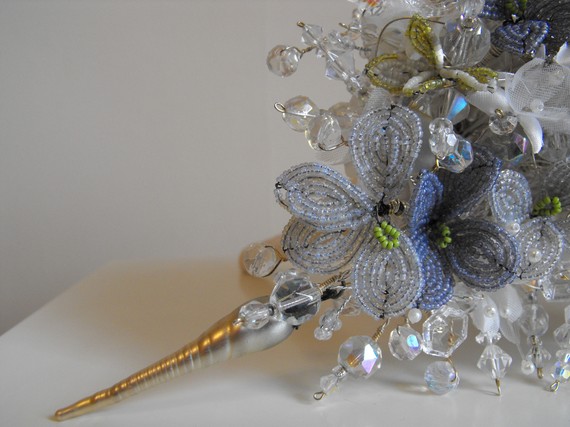 Il_570xN.222995653Crystal and vintage jewellery wedding bouquet, button bouquet