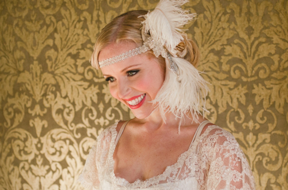 1920s Great Gatsy inspired bridal headpiece with feathres