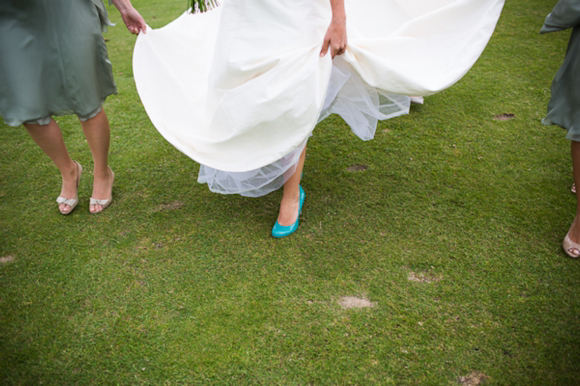 A Jim Hjelm Pocket Wedding Dress for a Rustic Country Wedding, Photos by Green Photographic