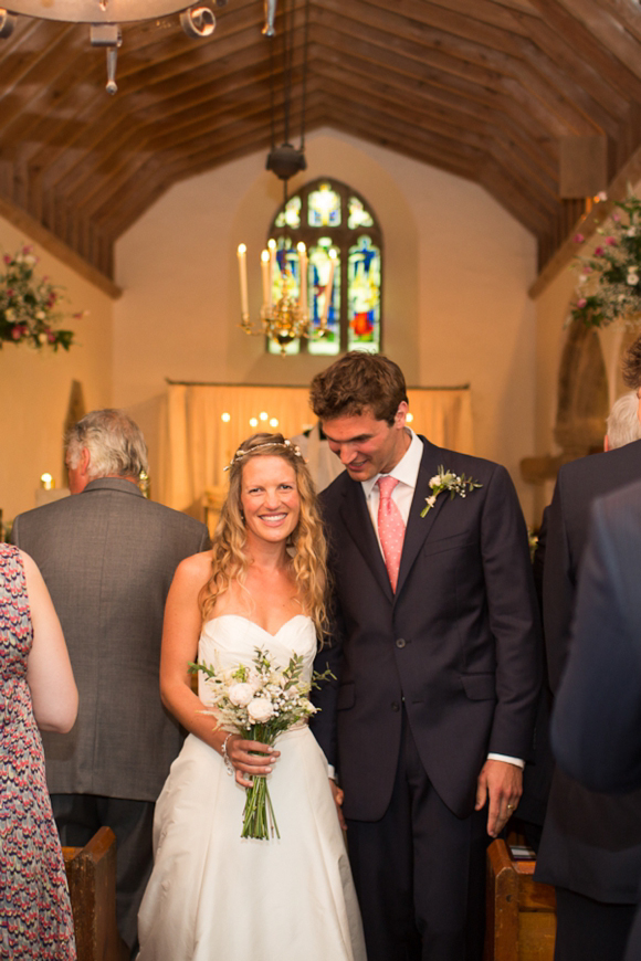 A Jim Hjelm Pocket Wedding Dress for a Rustic Country Wedding, Photos by Green Photographic