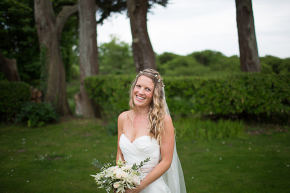 A Jim Hjelm Pocket Wedding Dress for a Rustic Country Wedding, Photos by Green Photographic