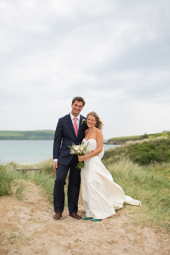 A Jim Hjelm Pocket Wedding Dress for a Rustic Country Wedding, Photos by Green Photographic