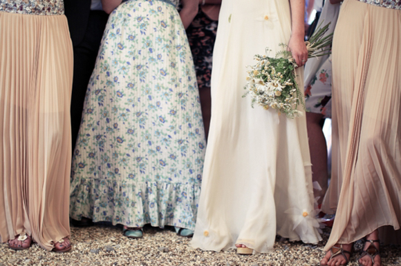 A woodland wedding with daisies