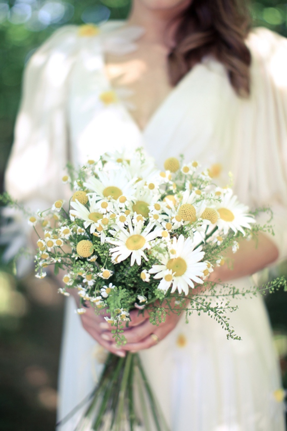 daisy wedding bouquet