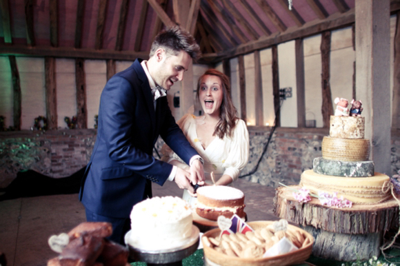 A woodland wedding with daisies