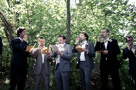 A woodland wedding with daisies