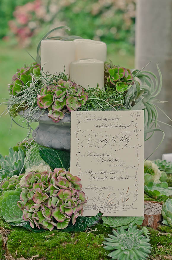 Succulents moss and gold leaf wedding inspiration