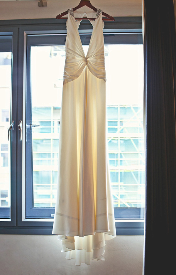 A 1920s an 1930s Art Deco Inspired Wedding // Francesca Wedding Dress by Jenny Packham // Photography by Laura McCluskey