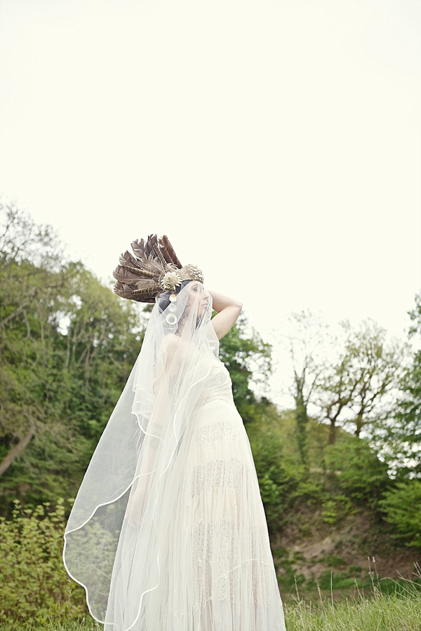 Hippy Bride // Eclectic Bride // Ancient Woodland Inspired Wedding // Photography by Joanna Millington // Venue Keeper And The Dell at Norfolk