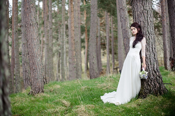 Scottish Highlands Wedding // Inshriach House // 1960s Edwardian Whimsical Wedding // Photography by Helen Abraham