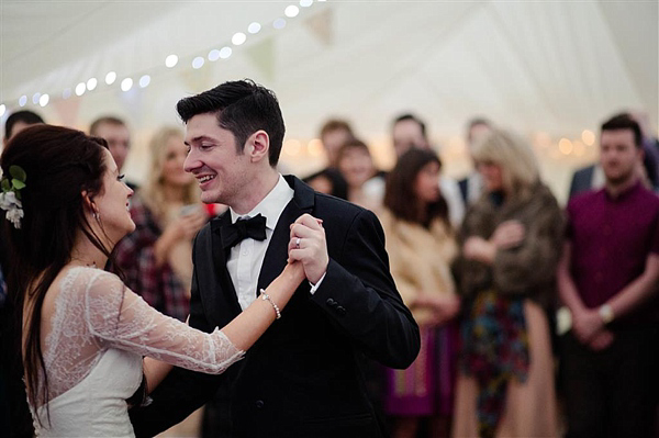 Scottish Highlands Wedding // Inshriach House // 1960s Edwardian Whimsical Wedding // Photography by Helen Abraham