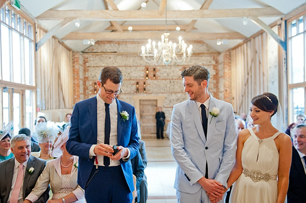 Jenny Packham Barn Wedding // Photography by Anna Rosell 