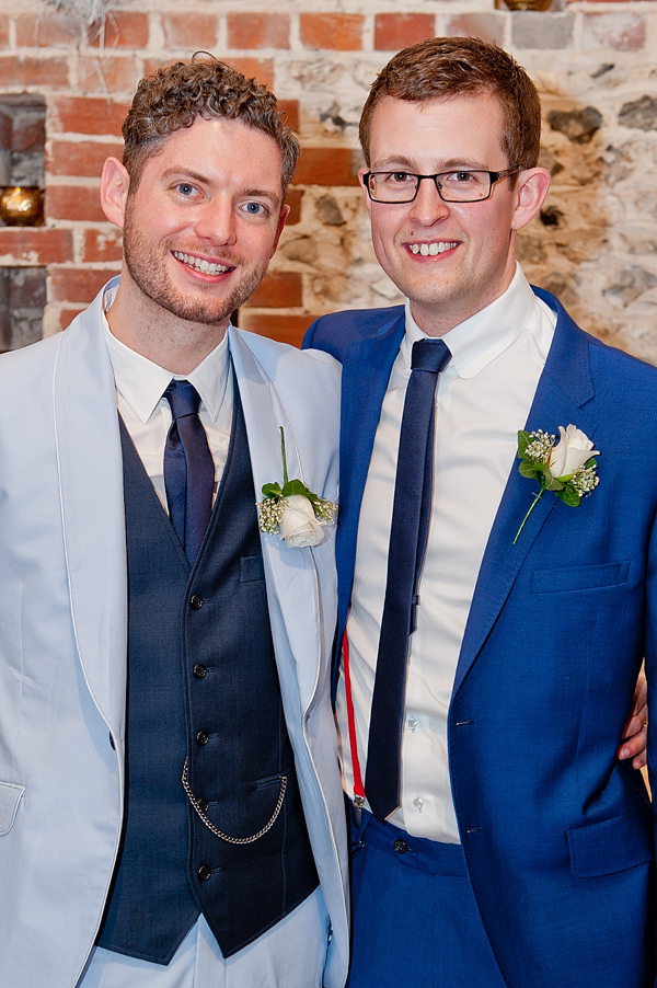 Jenny Packham Barn Wedding // Photography by Anna Rosell 