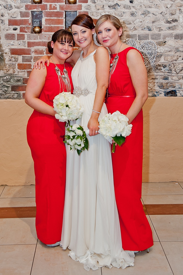 Jenny Packham Barn Wedding // Photography by Anna Rosell 