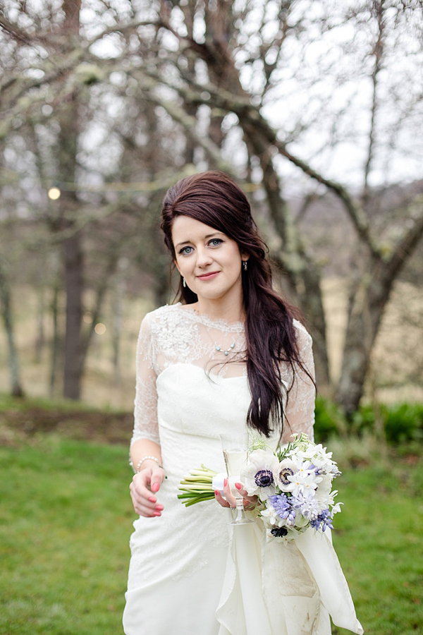 Scottish Highlands Wedding // Inshriach House // 1960s Edwardian Whimsical Wedding // Photography by Helen Abraham