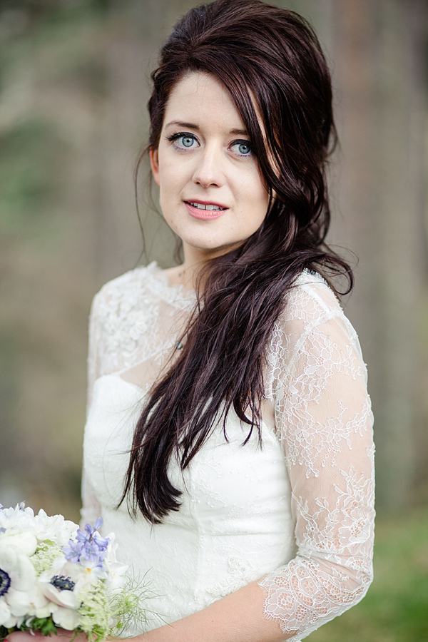 Scottish Highlands Wedding // Inshriach House // 1960s Edwardian Whimsical Wedding // Photography by Helen Abraham