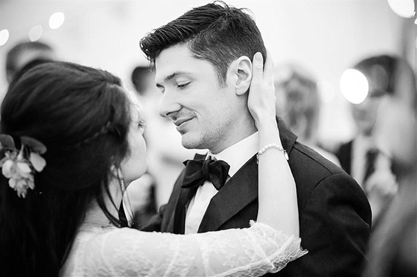 Scottish Highlands Wedding // Inshriach House // 1960s Edwardian Whimsical Wedding // Photography by Helen Abraham