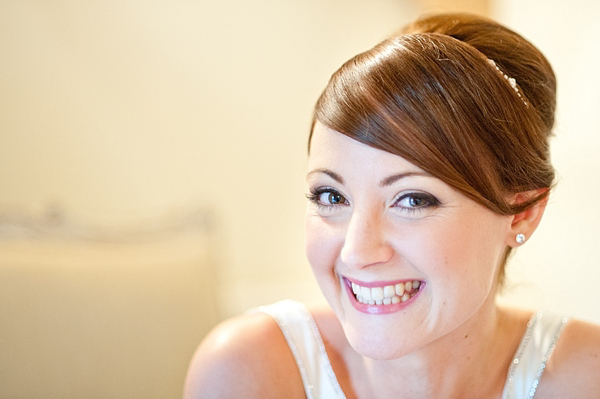 Jenny Packham Barn Wedding // Photography by Anna Rosell 