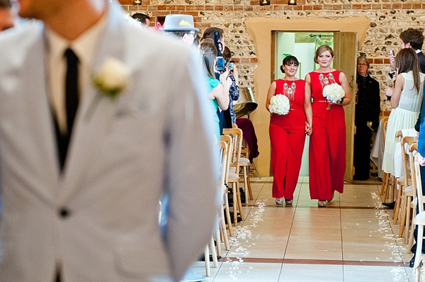 Jenny Packham Barn Wedding // Photography by Anna Rosell 