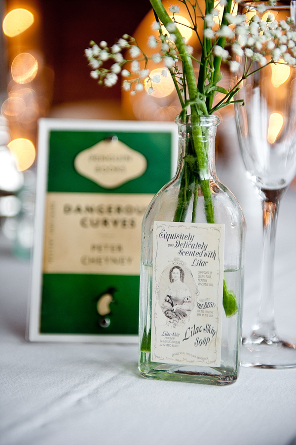 Jenny Packham Barn Wedding // Photography by Anna Rosell 