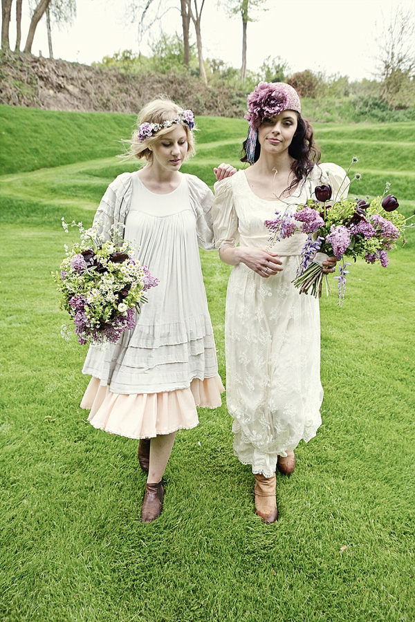 Hippy Bride // Eclectic Bride // Ancient Woodland Inspired Wedding // Photography by Joanna Millington // Venue Keeper And The Dell at Norfolk