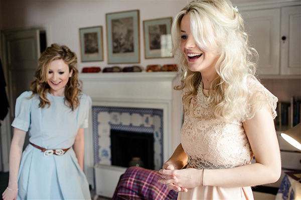 Scottish Highlands Wedding // Inshriach House // 1960s Edwardian Whimsical Wedding // Photography by Helen Abraham