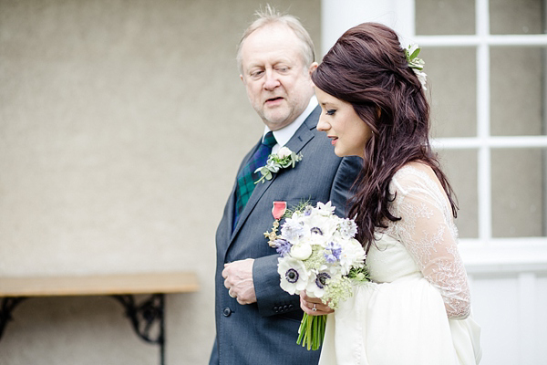 Scottish Highlands Wedding // Inshriach House // 1960s Edwardian Whimsical Wedding // Photography by Helen Abraham