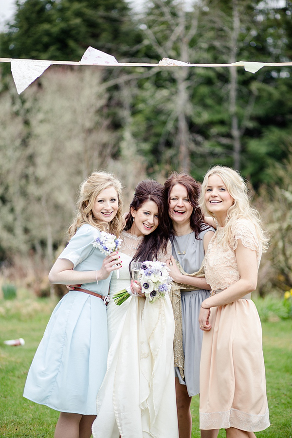 Scottish Highlands Wedding // Inshriach House // 1960s Edwardian Whimsical Wedding // Photography by Helen Abraham