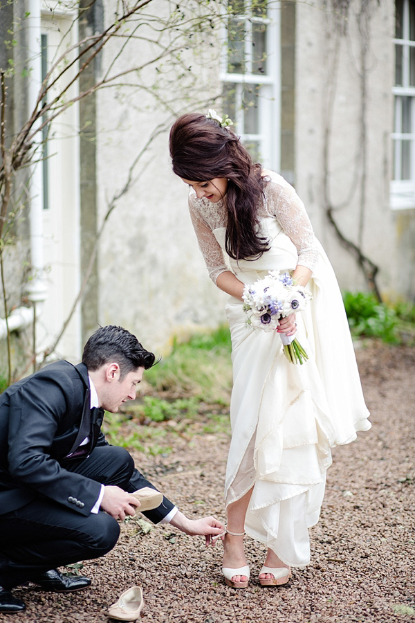 Scottish Highlands Wedding // Inshriach House // 1960s Edwardian Whimsical Wedding // Photography by Helen Abraham