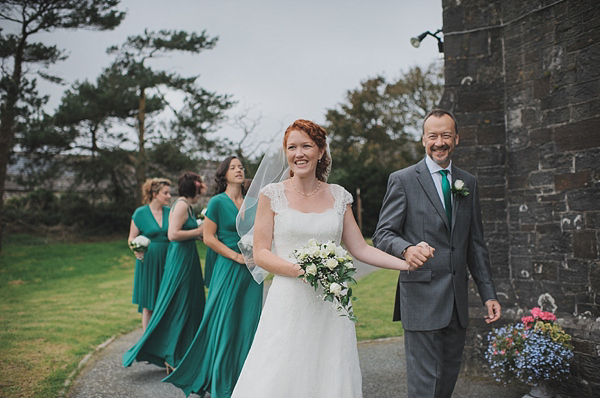 Monique Lhillier bride, Wedding in Wales, o&c Photography