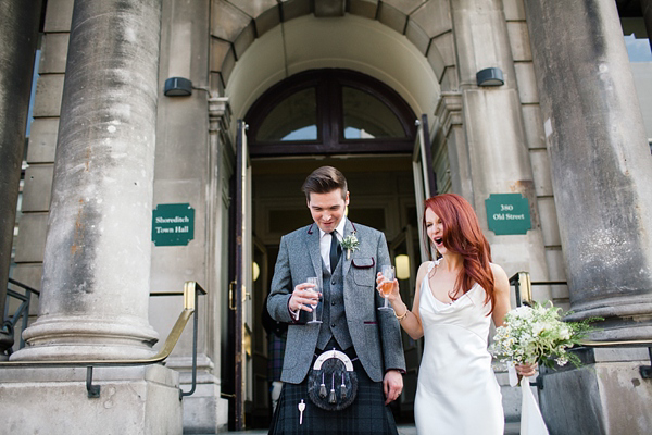 Elizabeth Filmore wedding dress, Shoreditch wedding, East London wedding, Emma Case alternative wedding photography