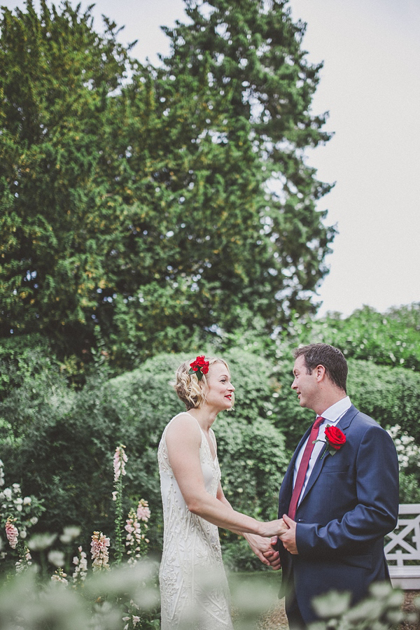 1920s jazz inspired wedding, vintage flapper girl wedding dress, Elizabeth Avey vintage wedding dresses, Jordanna Marston Photography