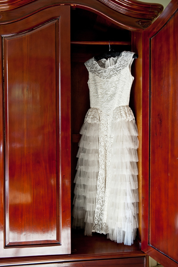 Original 1950s Vintage Wedding Dress, Elizabeth Avey Vintage Wedding Dresses in London, Outdoor wedding, Tiered wedding dress, All Seeing Eye Photography, Lemore Manor Wedding