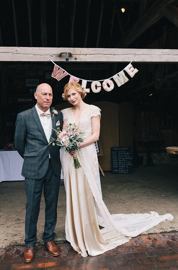 1920s inspired wedding, 1930s inspired wedding, antique wedding, vintage inspired wedding, Jane Bourvis wedding dress, rainy day wedding, Eclection Photography