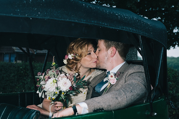 1920s inspired wedding, 1930s inspired wedding, antique wedding, vintage inspired wedding, Jane Bourvis wedding dress, rainy day wedding, Eclection Photography