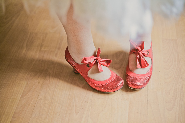 1950s retro kitsch wedding, polka dot wedding, photography by Helen Russell