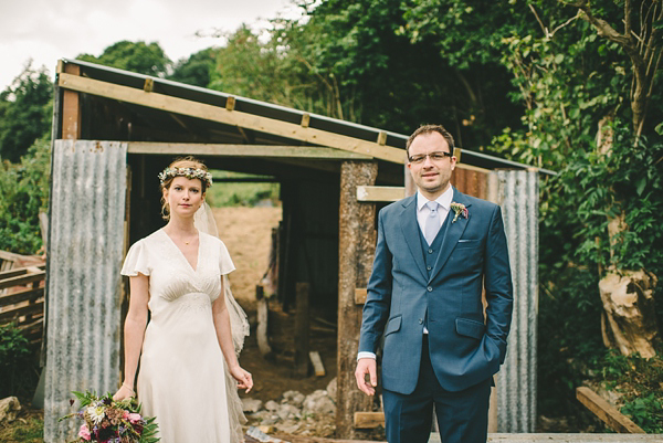 Outdoor Humanist wedding, 1930s vintage wedding dress, vintage wedding, Autumn wedding, September wedding, Photography by Ellie Gillard, find out more at  www.elliegillard.co.uk