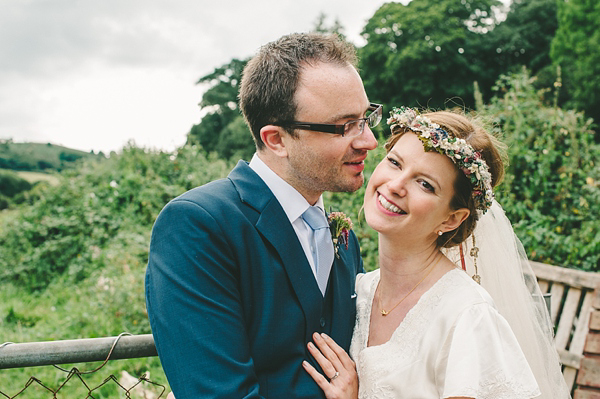 Outdoor Humanist wedding, 1930s vintage wedding dress, vintage wedding, Autumn wedding, September wedding, Photography by Ellie Gillard, find out more at  www.elliegillard.co.uk