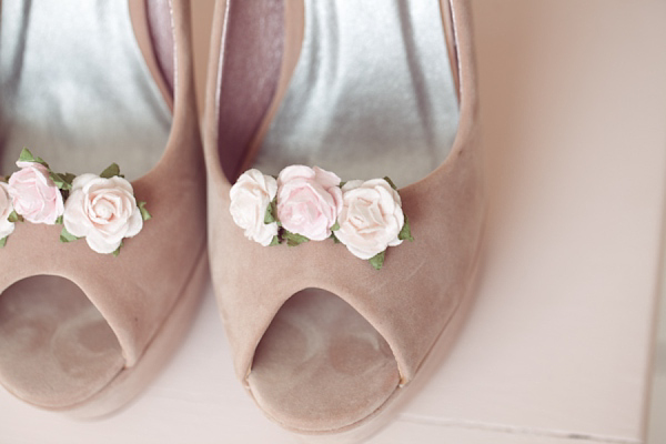 Claire Pettibone bride, Juliet cap veil,  Woburn Sculpture Gallery, Bedfordshire Wedding, Cat Hepple Photograpy