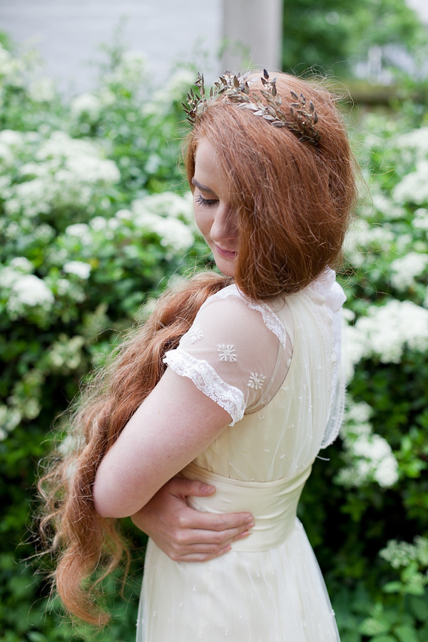 Edwardian inspired bride, antique style wedding, something old wedding, vintage wedding, red haired bride