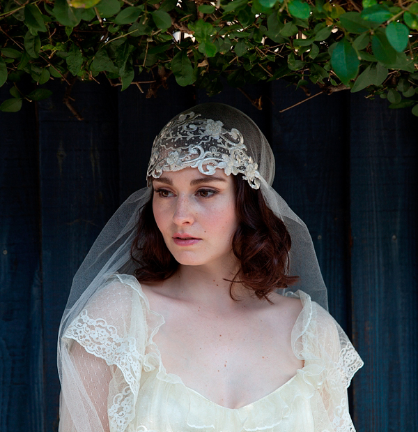 Vintage-inspired bridal headband and veil