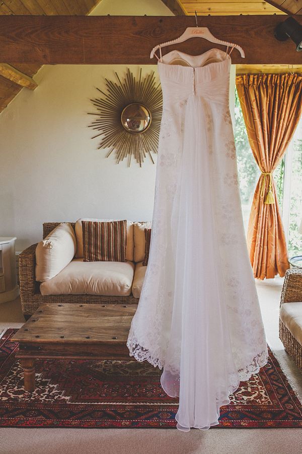 Charlotte Balbier wedding dress, pastel colour wedding, Photography by Jordanna Marston